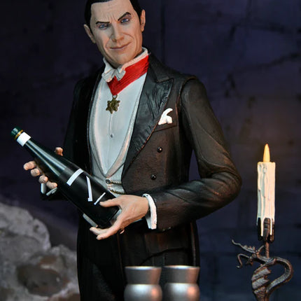 NECA Universal Monsters - Ultimate Dracula (Transylvania) Action Figure