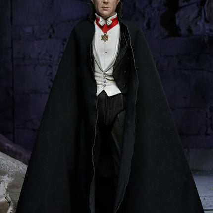 NECA Universal Monsters - Ultimate Dracula (Transylvania) Action Figure
