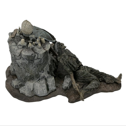 NECA Friday The 13th: The Game Dioramas - Pamela Shrine - Action Figure