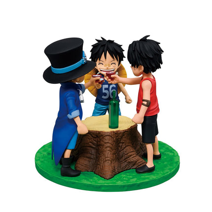 BANDAI One Piece - Ace & Sabo & Luffy (Dramatic Memories) Revible Moment Statue