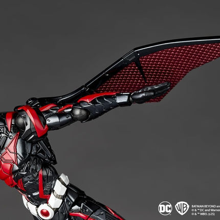 KAIYODO Revoltech Amazing Yamaguchi: Batman Beyond - Action Figure