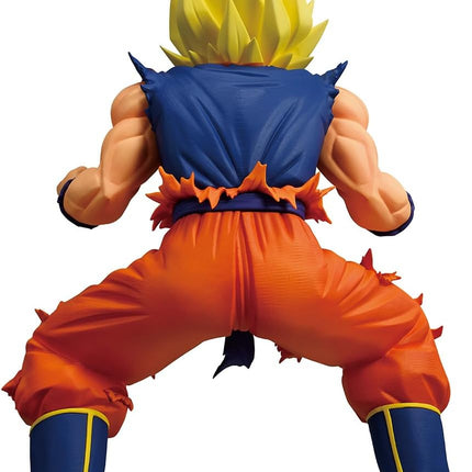 BANDAI Dragon Ball Z - Super Saiyan Son Goku (Battle of the Super Saiyan) Statue