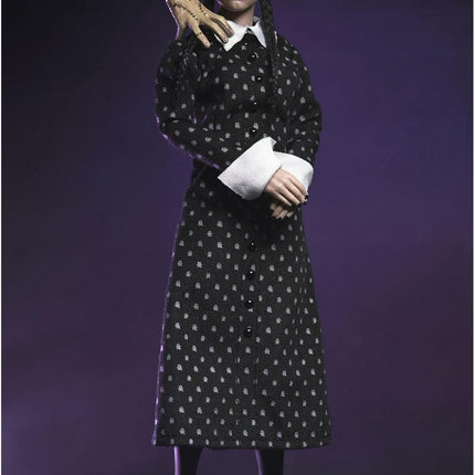 Wednesday - Wednesday Addams (Classic Dress) 8" Clothed Action Figure – NECA