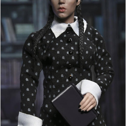 Wednesday - Wednesday Addams (Classic Dress) 8" Clothed Action Figure – NECA