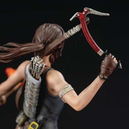 DARK HORSE COMICS Tomb Raider - Lara Croft (Survivor Era) PVC Statue