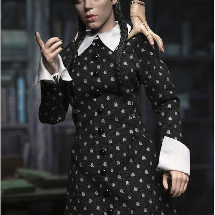 Wednesday - Wednesday Addams (Classic Dress) 8" Clothed Action Figure – NECA