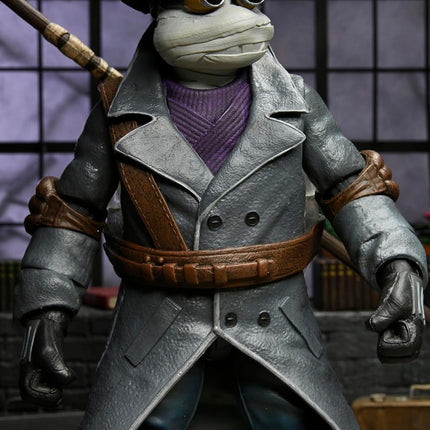 Universal Monsters x Teenage Mutant Ninja Turtles Ultimate Donatello as The Invisible Man