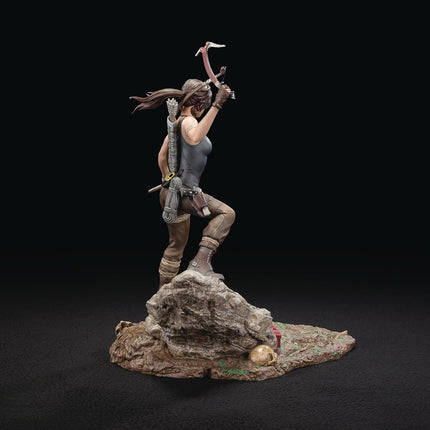 DARK HORSE COMICS Tomb Raider - Lara Croft (Survivor Era) PVC Statue