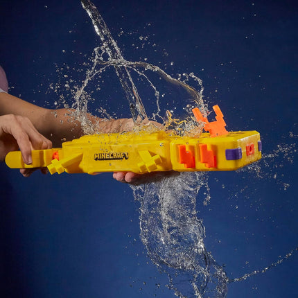 HASBRO NERF Super Soaker Minecraft Axolotl Water Blaster