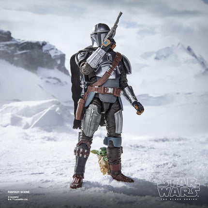 Hasbro STAR WARS Series The Mandalorian & Grogu Deluxe Collectible Action Figure