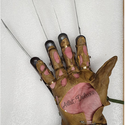 NECA Nightmare on Elm Street - Freddy Glove (1984 Movie) Prop Replica
