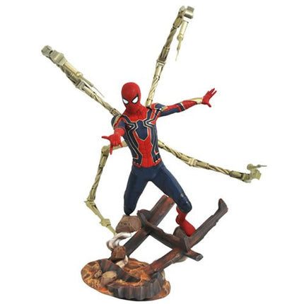 Diamond Select Toys Marvel: Avengers Infinity War Iron Spider Collection Statues