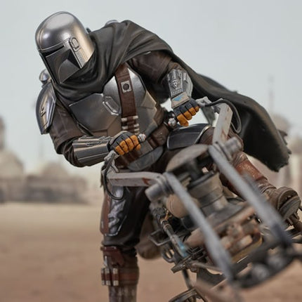 Star Wars Premier Collection: The Mandalorian Din Djarin with Speeder Bike