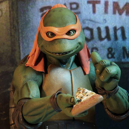 NECA TMNT (1990 Movie) Michelangelo - Action Figure