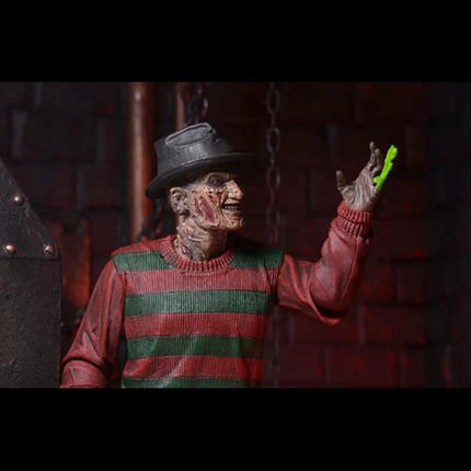 NECA - Nightmare on Elm Street - Ultimate Freddy Action Figure