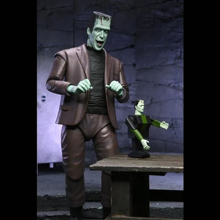 NECA The Munsters (1964 TV Series) - Ultimate Herman Munster Action Figure