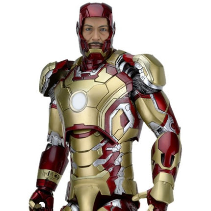 NECA Marvel Iron Man 3 1/4 Scale Iron Man (Mark 42) Action Figure