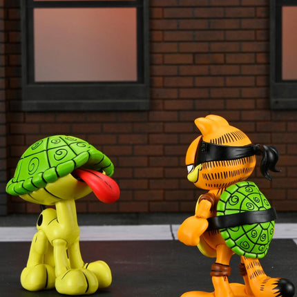 NECA TMNT - Archie Comics x Garfield - Ultimate Garfello w/ Odie