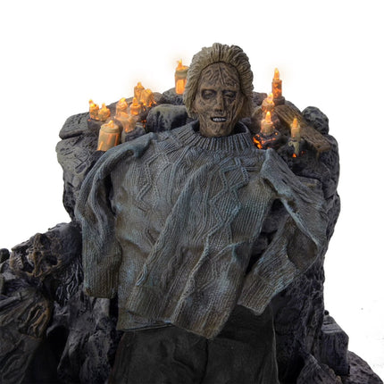NECA Friday The 13th: The Game Dioramas - Pamela Shrine - Action Figure