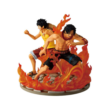 BANDAI One Piece - Ace & Luffy (Dramatic Memories) Revible Moment - Statue