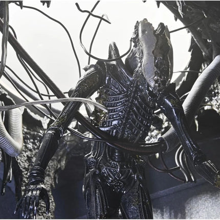 NECA Alien Romulus Deluxe Suspended Lab Xenomorph XX121 7" Scale Action Figure